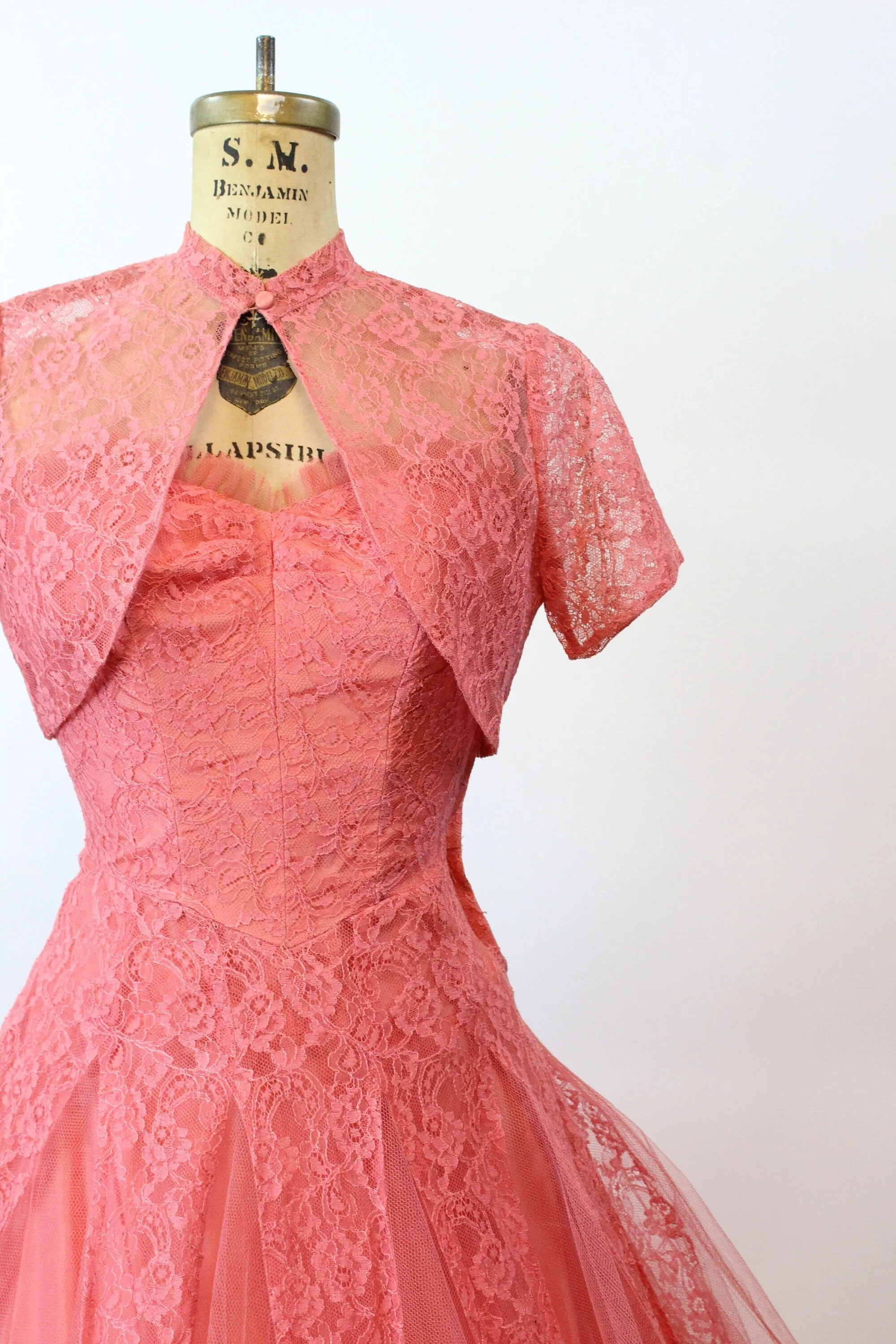1950s CORAL tulle CUPCAKE lace dress xs | new spring summer