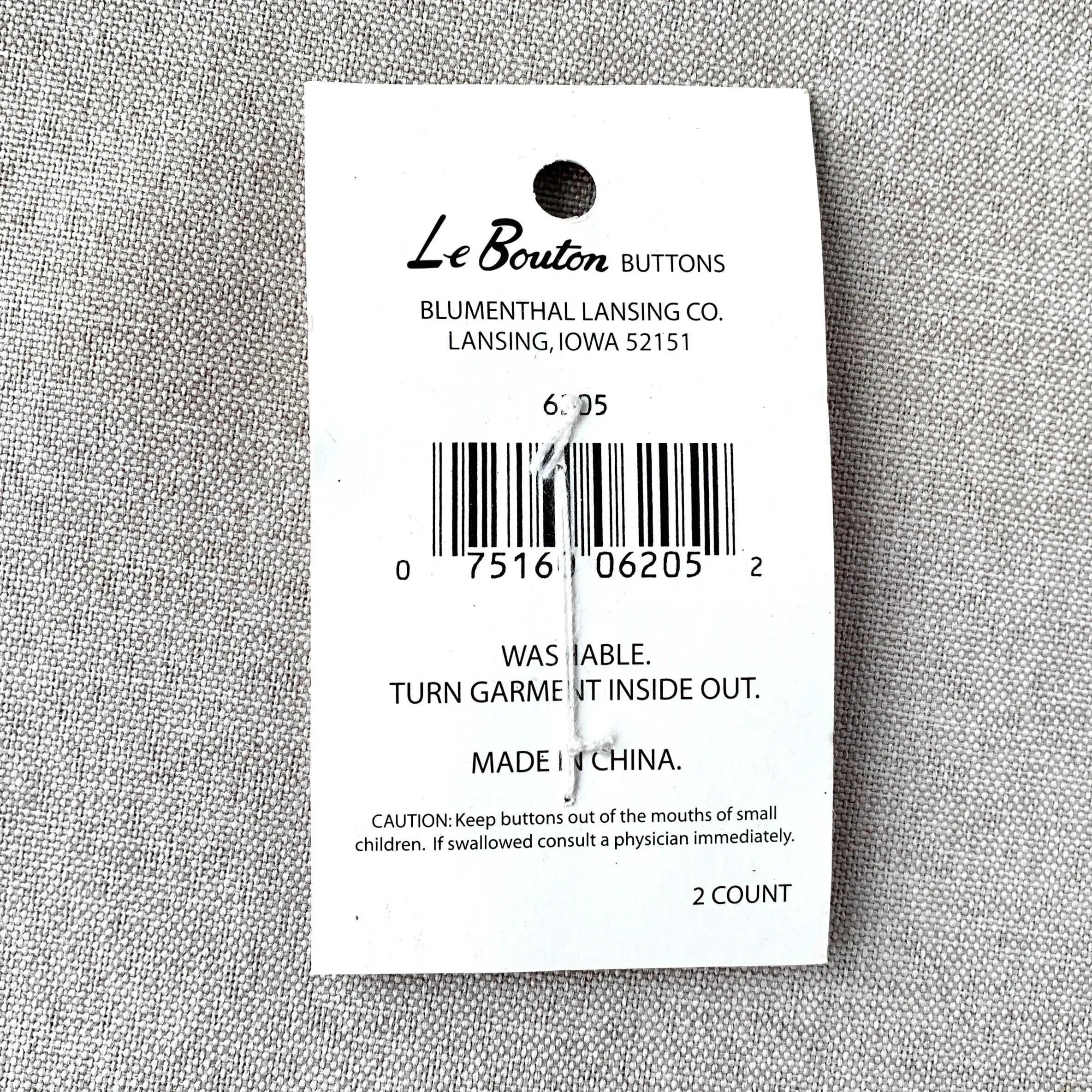 6205 Ladybug - Le Bouton - 2 Hole Button - Red
