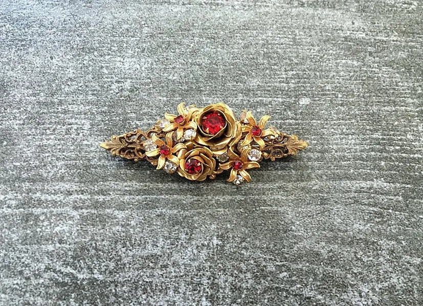 Amourelle brooch . Frank Hess for Kramer vintage jewelry