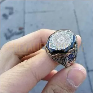 Chevalière homme artisanale argent pierre rare Sourate Ash-Sharh