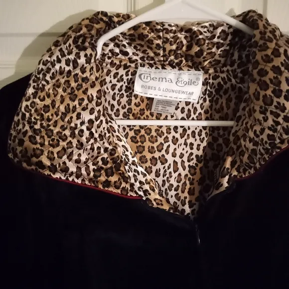 Cinema Exoile Leopard Print Trimmed Velour Blue Housecoat. NWT