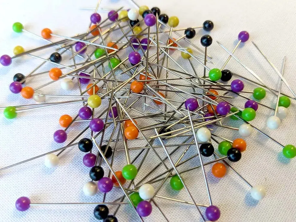 Giant Round Tub Colour Headed Pins - 1000