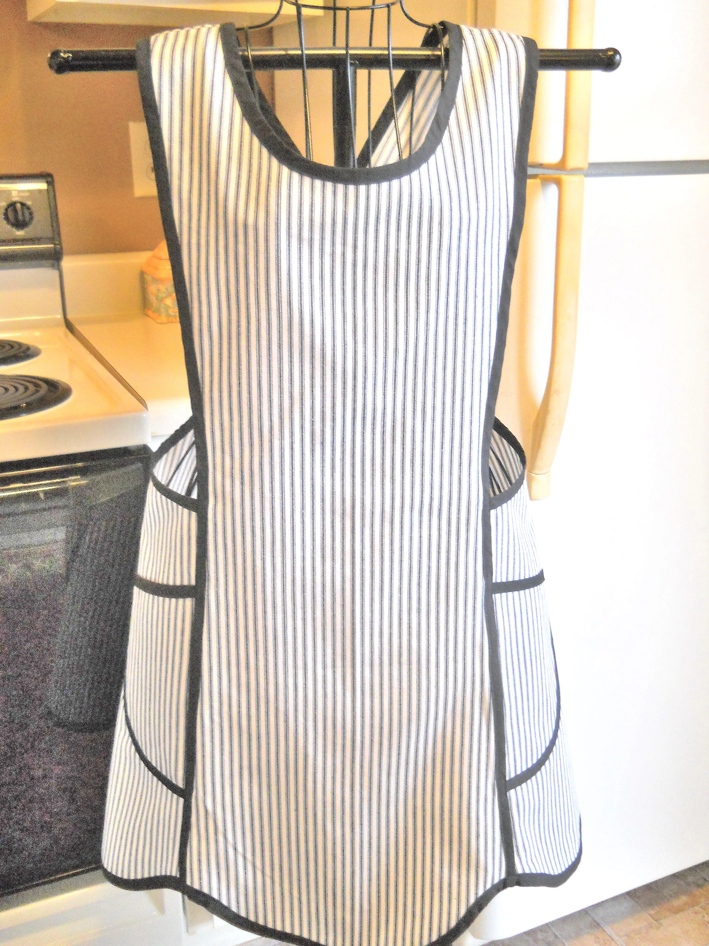 Grandma Crossover No Tie Apron in Black and White Mattress Ticking size Medium