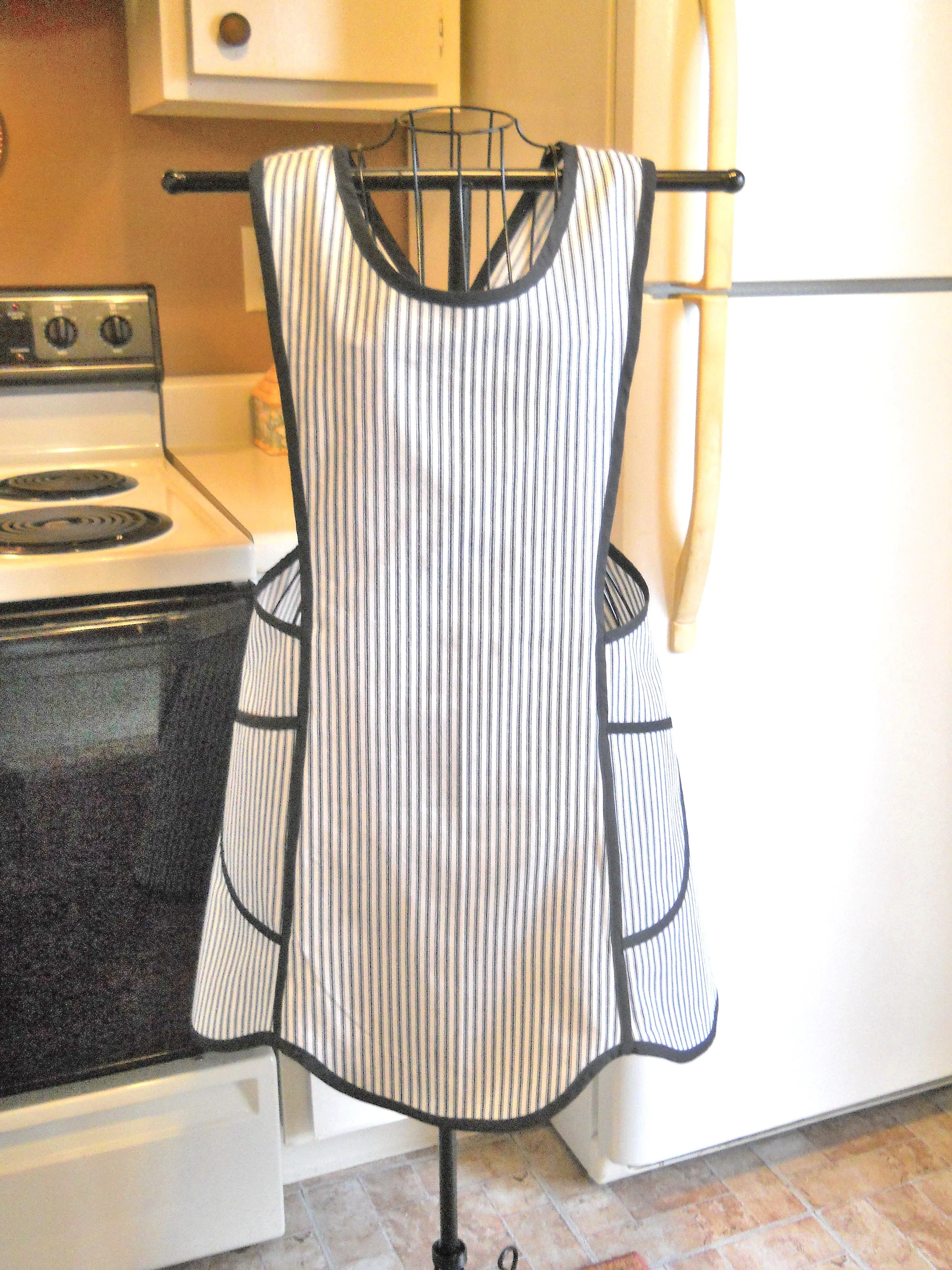 Grandma Crossover No Tie Apron in Black and White Mattress Ticking size Medium
