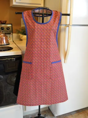 Grandma Style Old Fashioned Full Apron in Dark Red Floral in XL