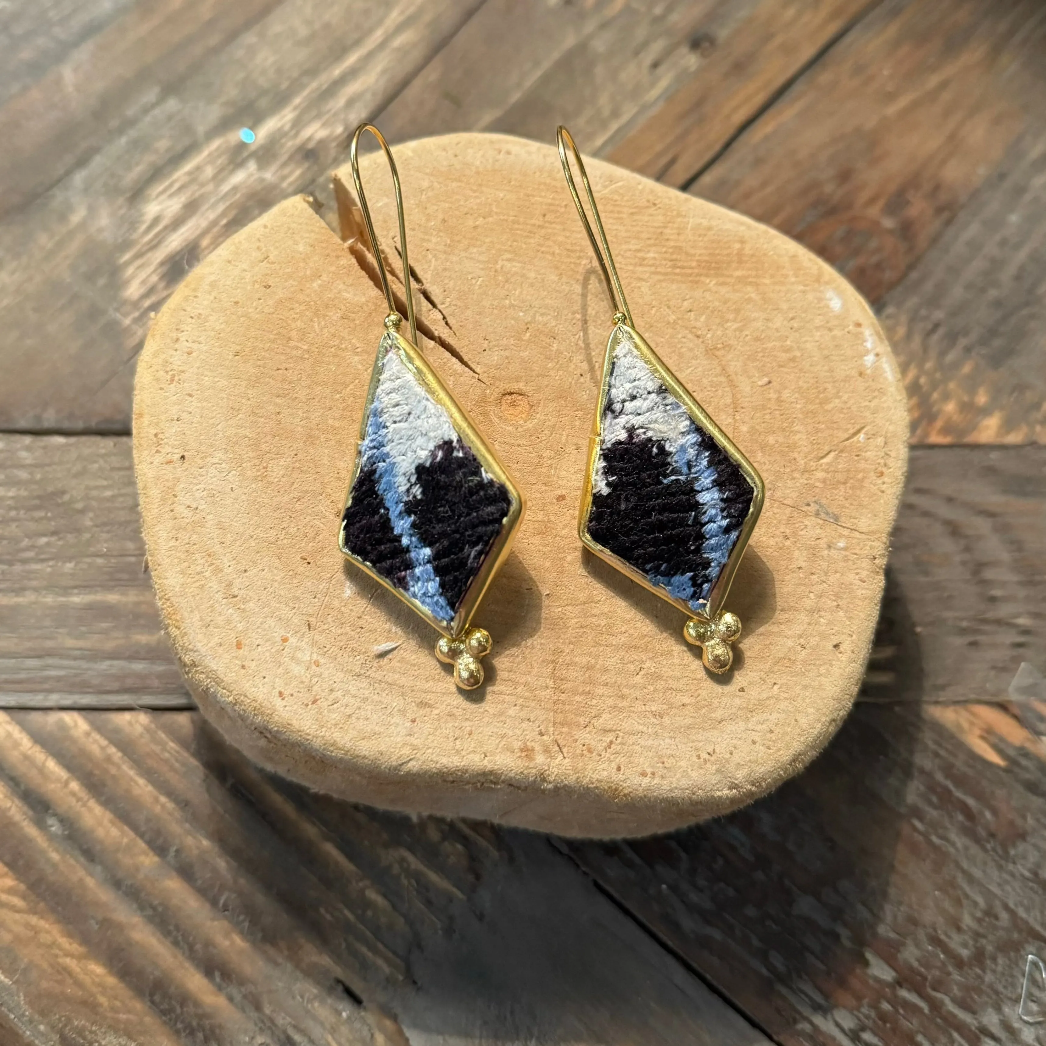 Hand Crafted Ottoman Vintage Textile Earrings - Coffin Diamond
