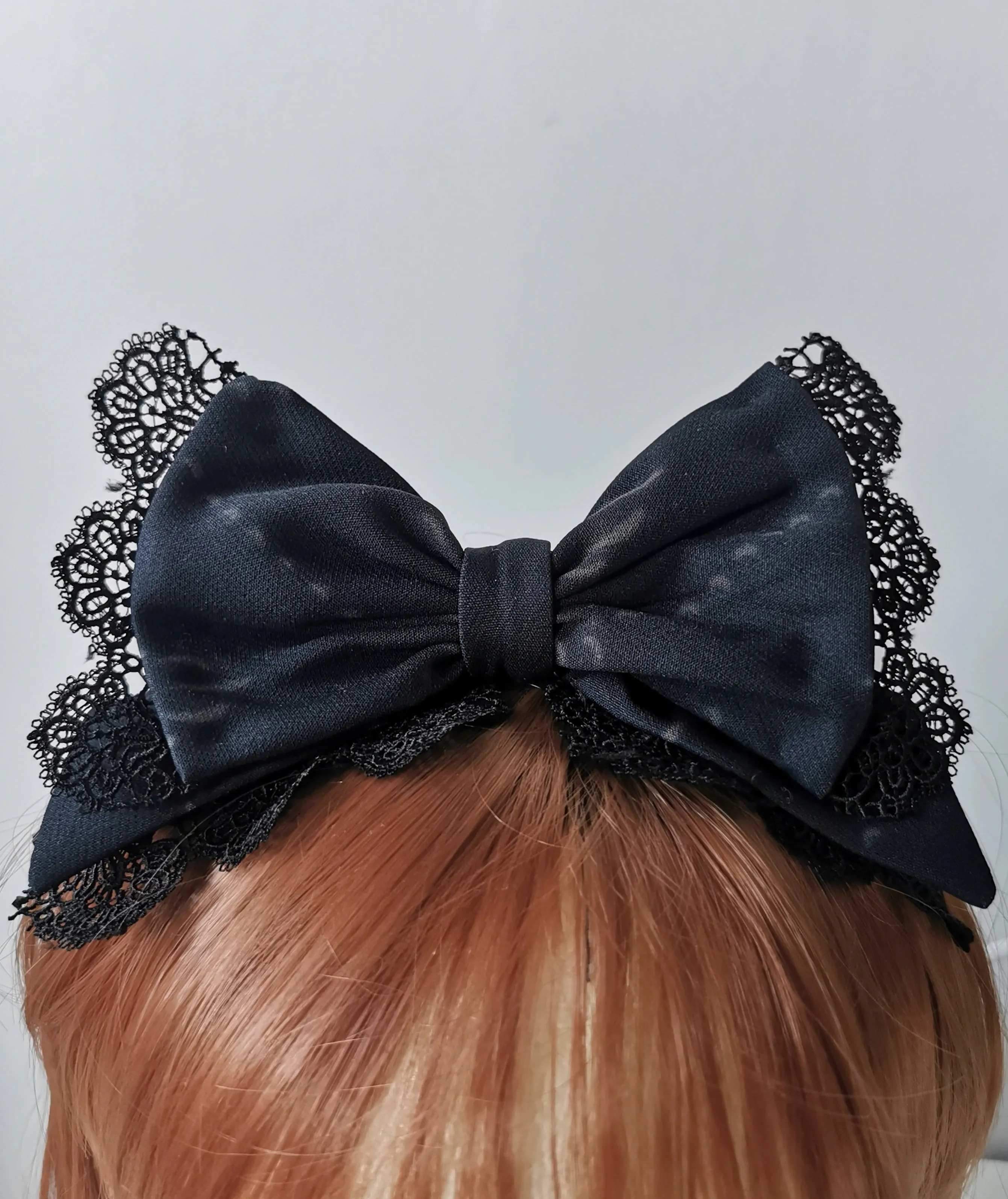 Headband lace