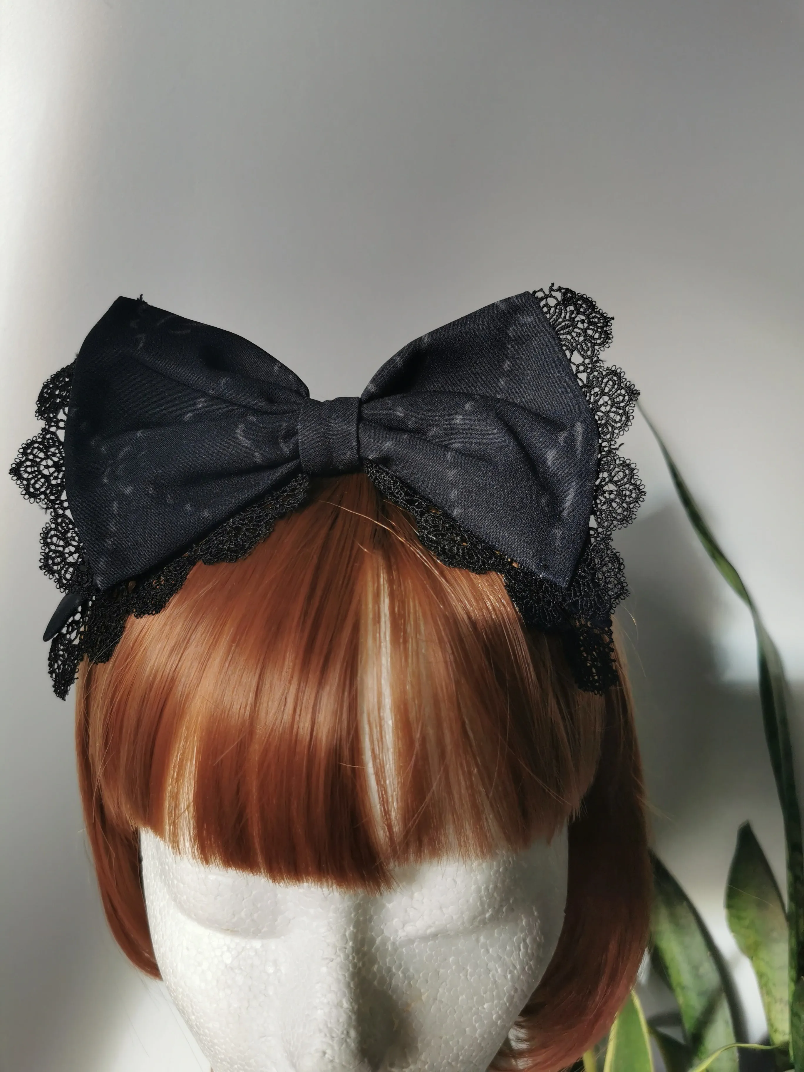 Headband lace