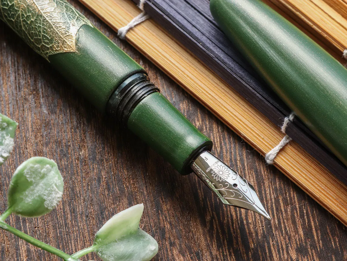 Kiei Urushi - Holly Olive Green