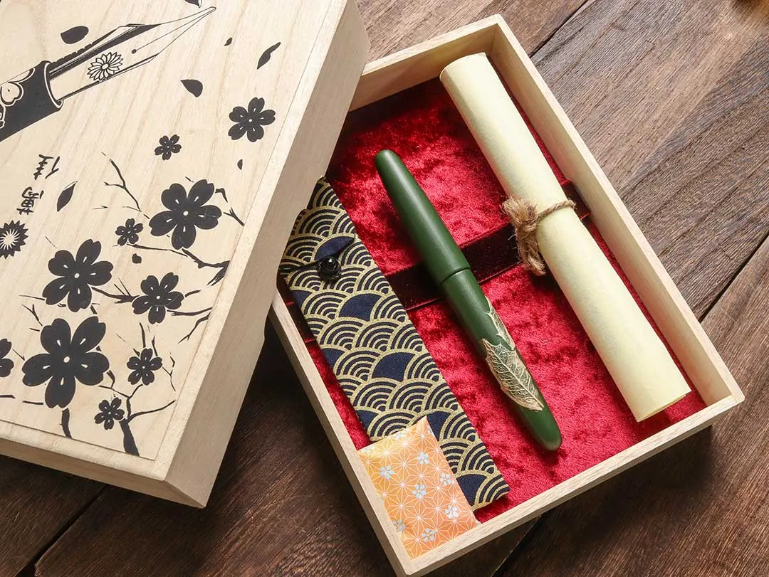 Kiei Urushi - Holly Olive Green