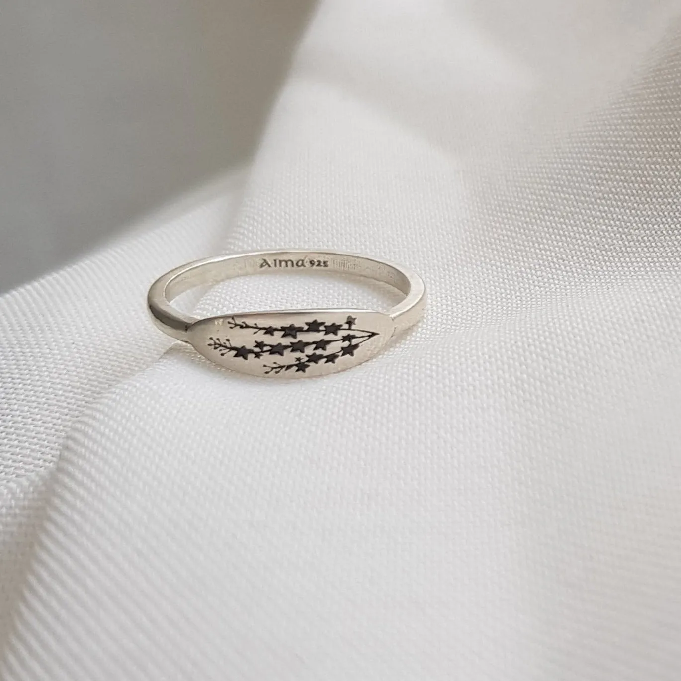 Lavender Leaves Ring