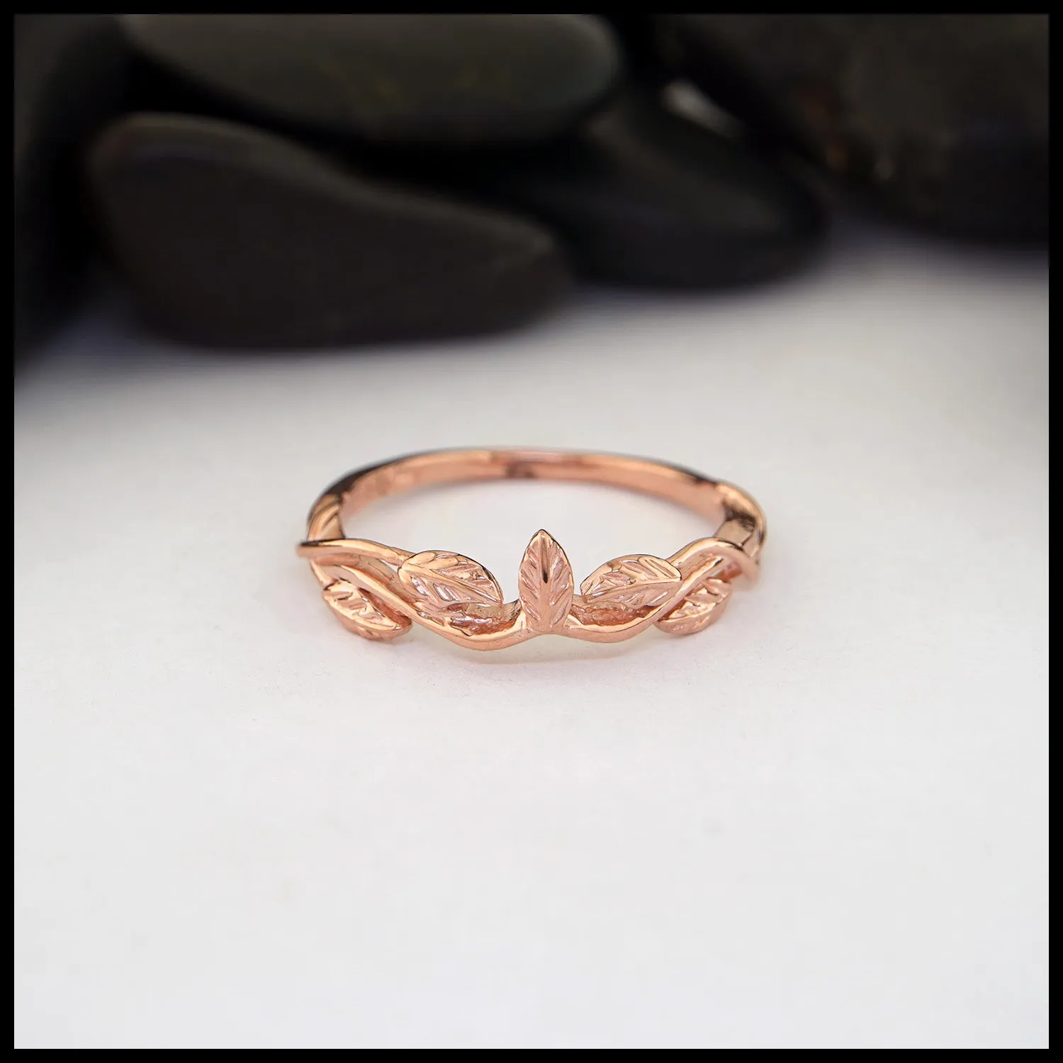 Leaf and Vine Shadow Chevron Band in Gold