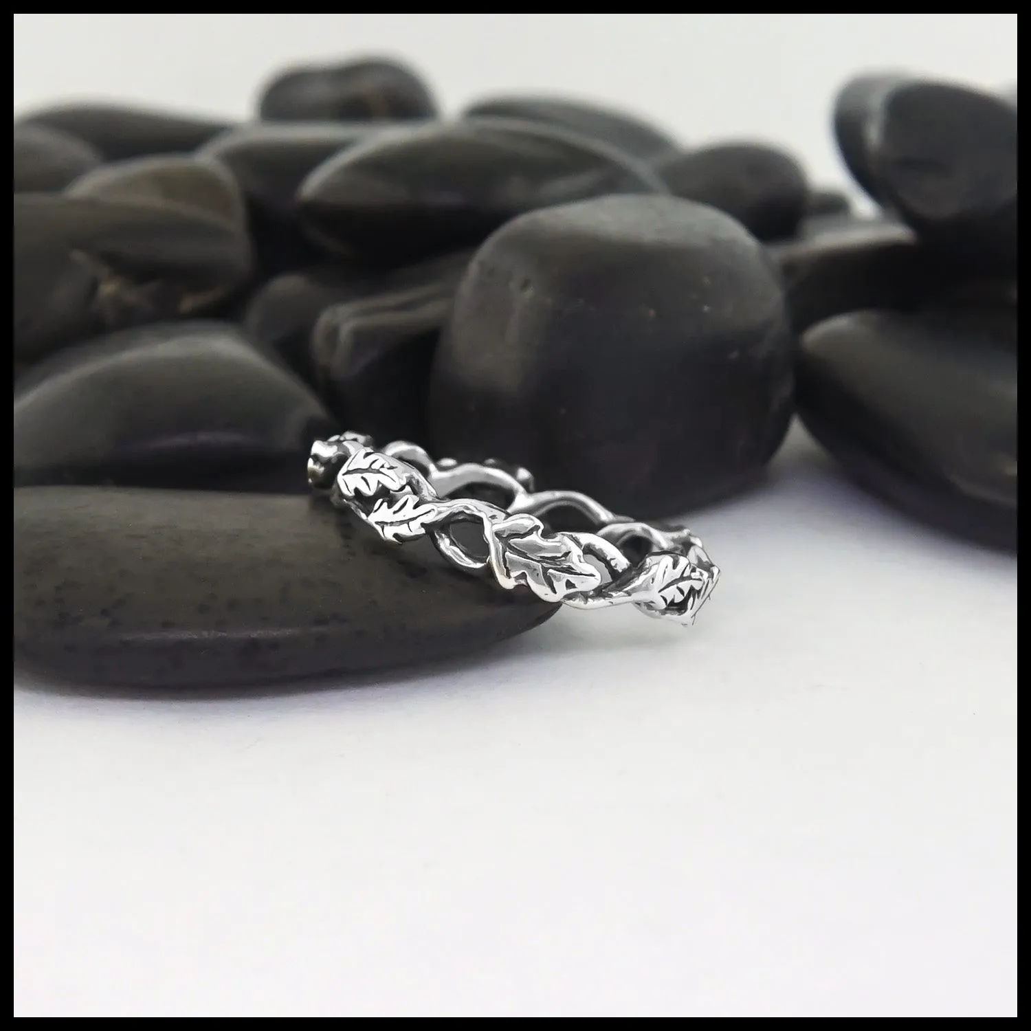 Leaf and Vine Twist Ring