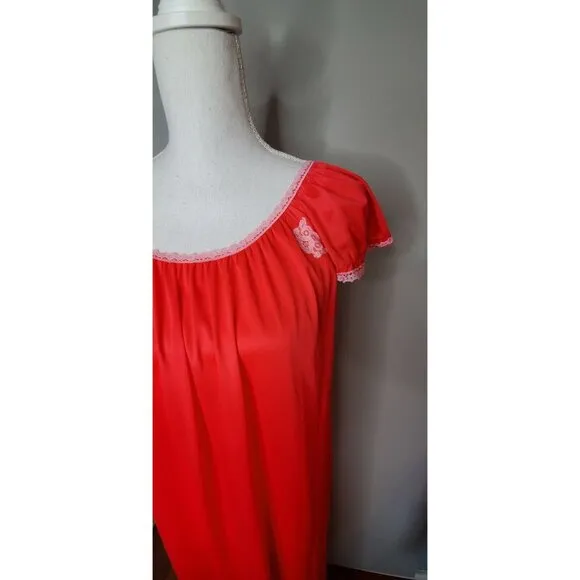 Lorraine Vintage Red Pink Lace Trimmed Nylon Nightgown/Robe Peignoir 2 PC Set S