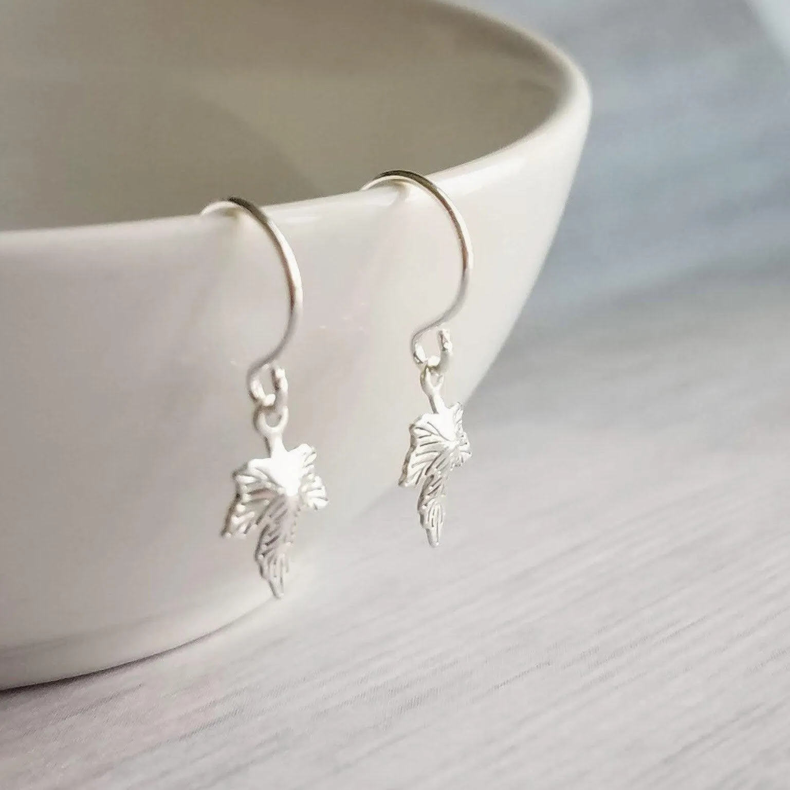 Maple Leaf Earrings, silver leaf earring, tiny leaf earring, Toronto, little leaf earring, leaf dangle earring, autumn earring, fall earring