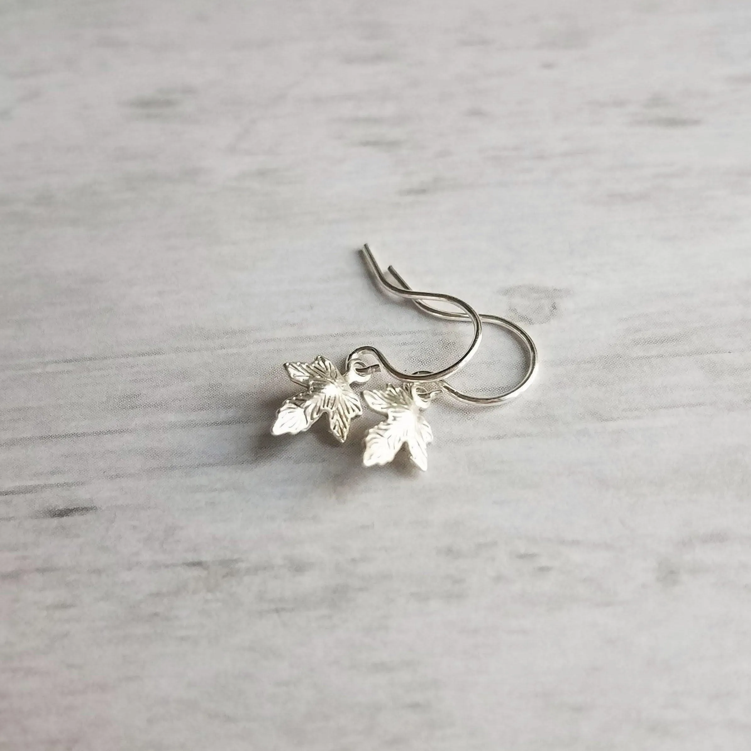 Maple Leaf Earrings, silver leaf earring, tiny leaf earring, Toronto, little leaf earring, leaf dangle earring, autumn earring, fall earring