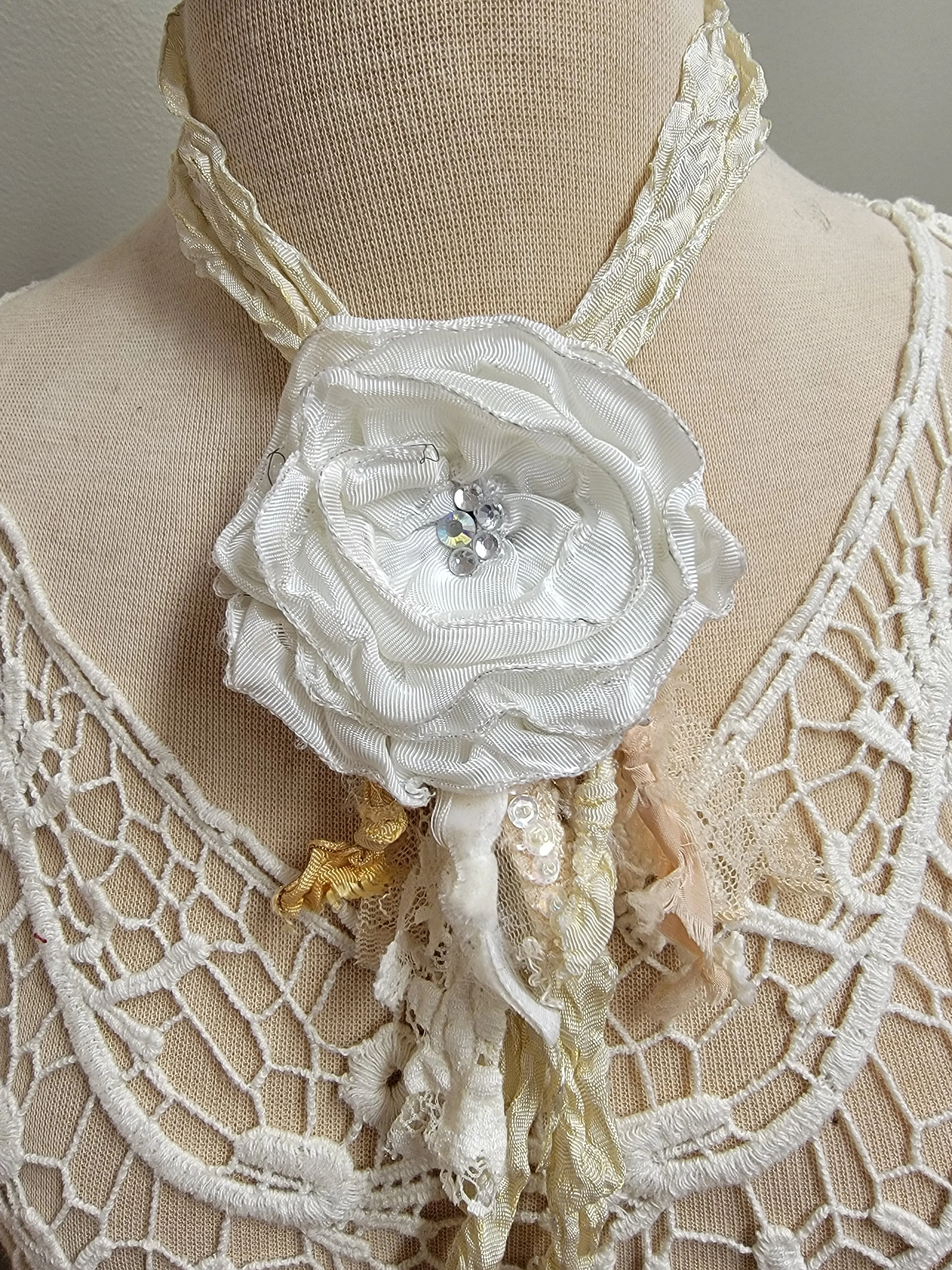 Medium - Vintage-Inspired Handcrafted Fabric Flower Brooch/Necklace