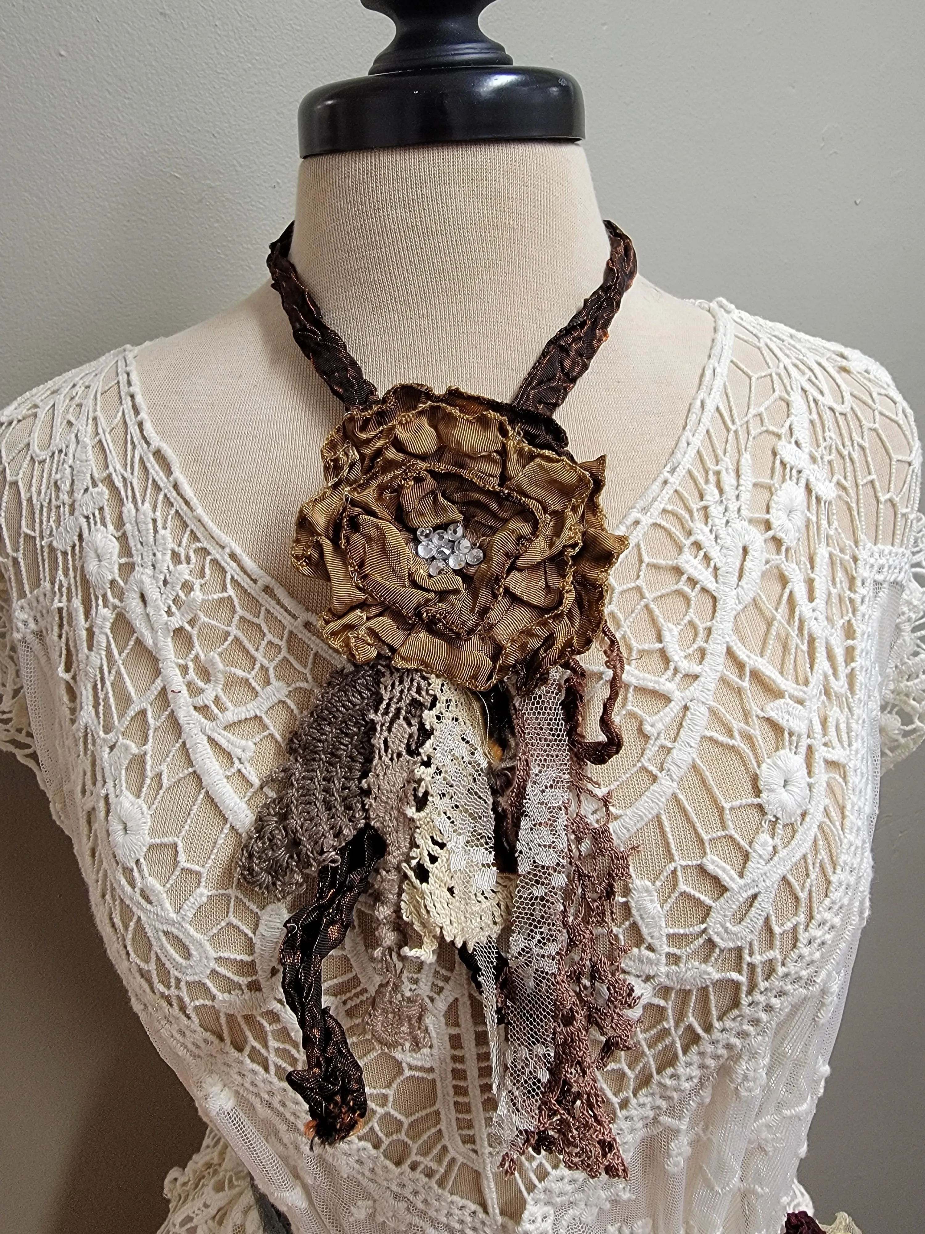 Medium - Vintage-Inspired Handcrafted Fabric Flower Brooch/Necklace