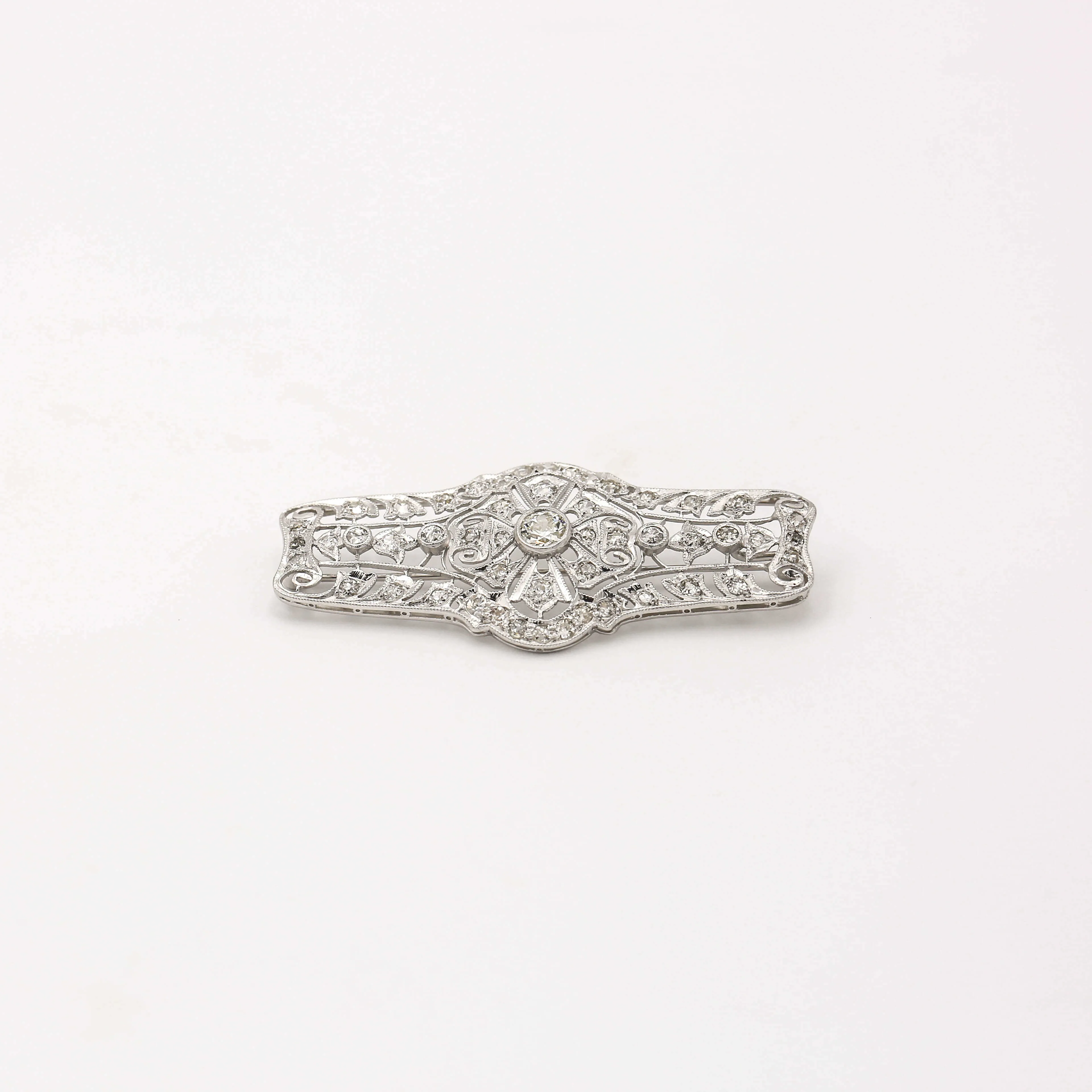 Pre-Owned Diamond Brooch