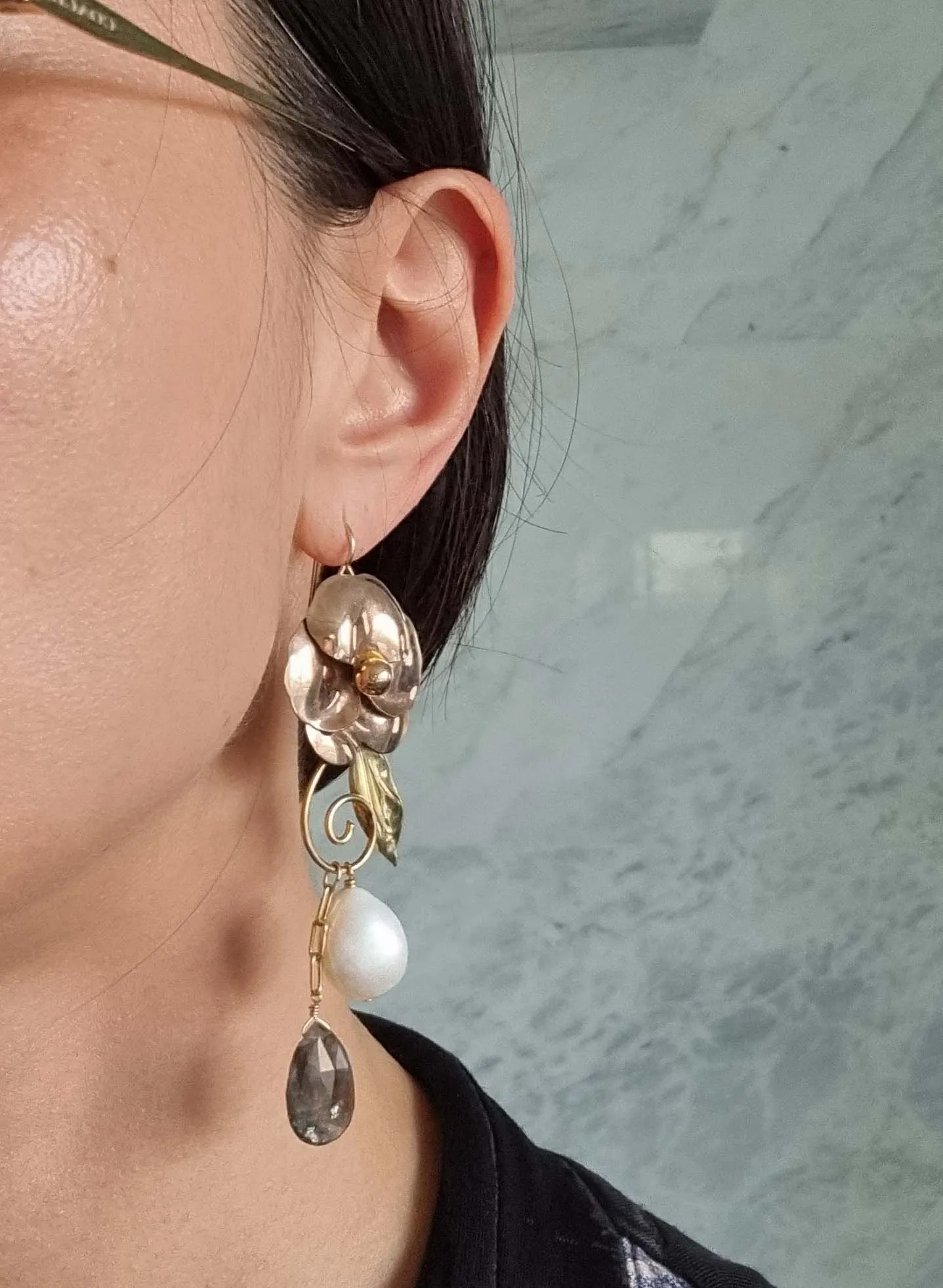 rose garden | vintage flower pin pearl and quartz earrings