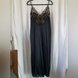 Soft Moments NY | Vintage Lace Night Gown