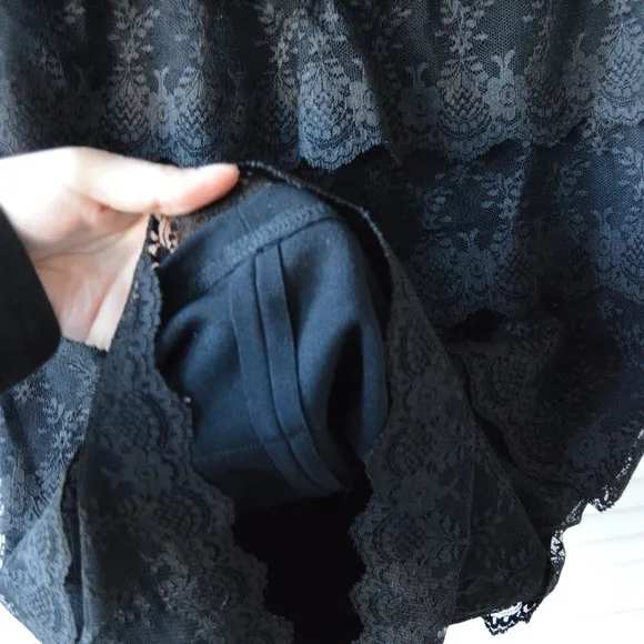Tadashi Shoji Size 2 Vintage Black Lace Layered Cap Sleeve Dress | Size 2