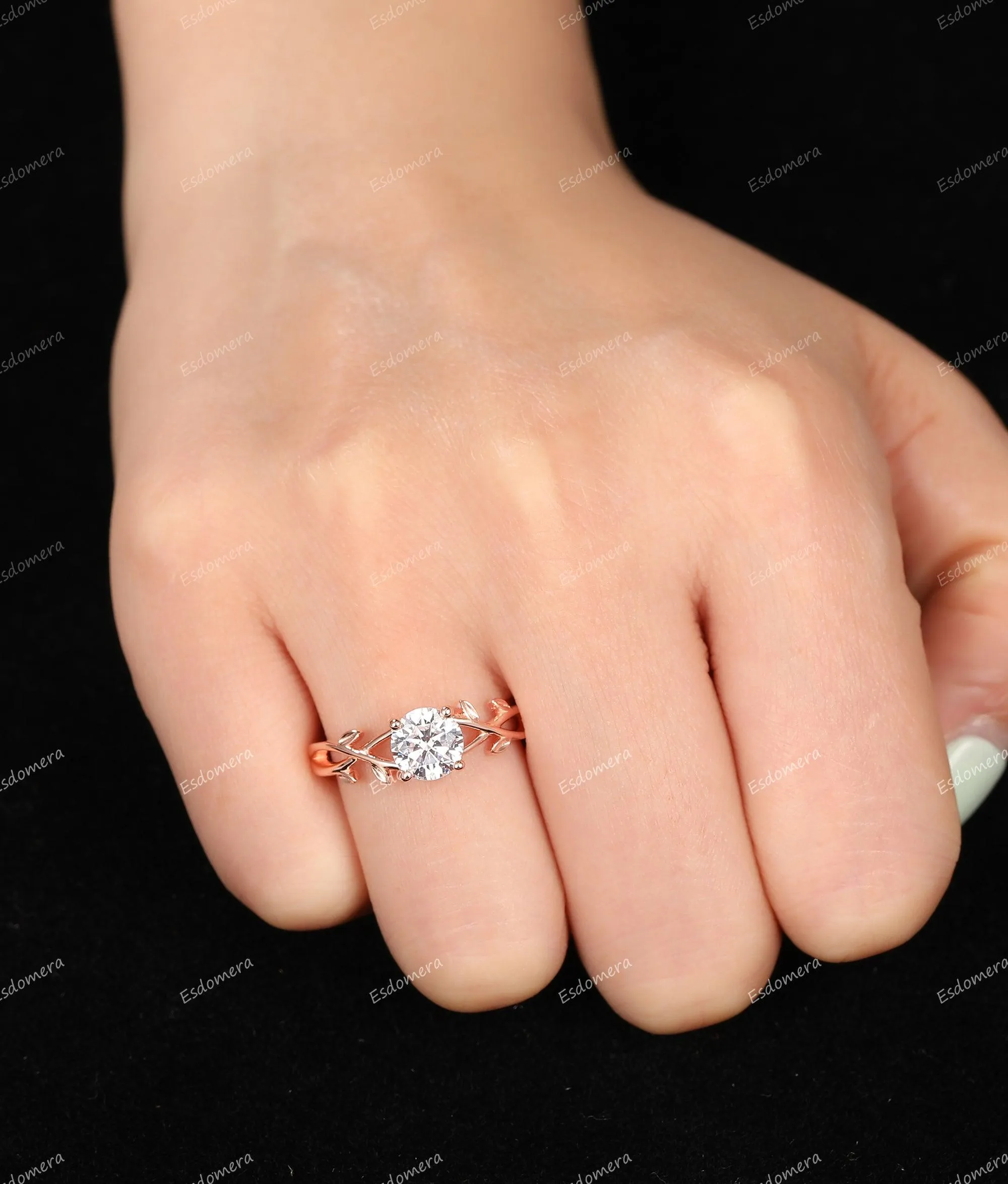 Unique Leaf Round Cut 1CT Lab Grown Diamond Anniversary Ring