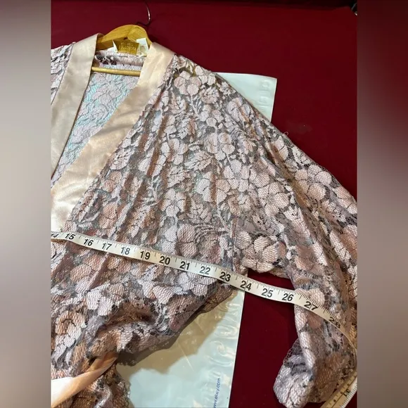 Victoria’s Secret PINK peach FLORAL sheer LACE ROBE Gold label satin RAYON belt