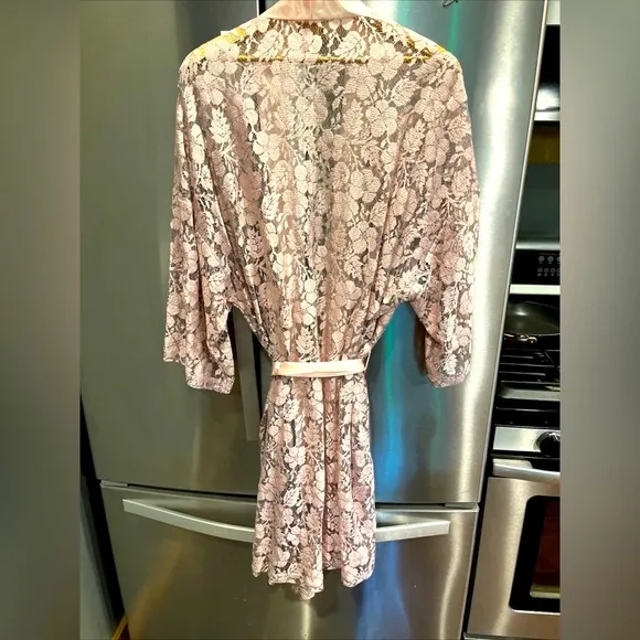Victoria’s Secret PINK peach FLORAL sheer LACE ROBE Gold label satin RAYON belt