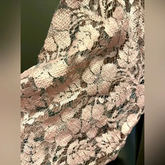 Victoria’s Secret PINK peach FLORAL sheer LACE ROBE Gold label satin RAYON belt