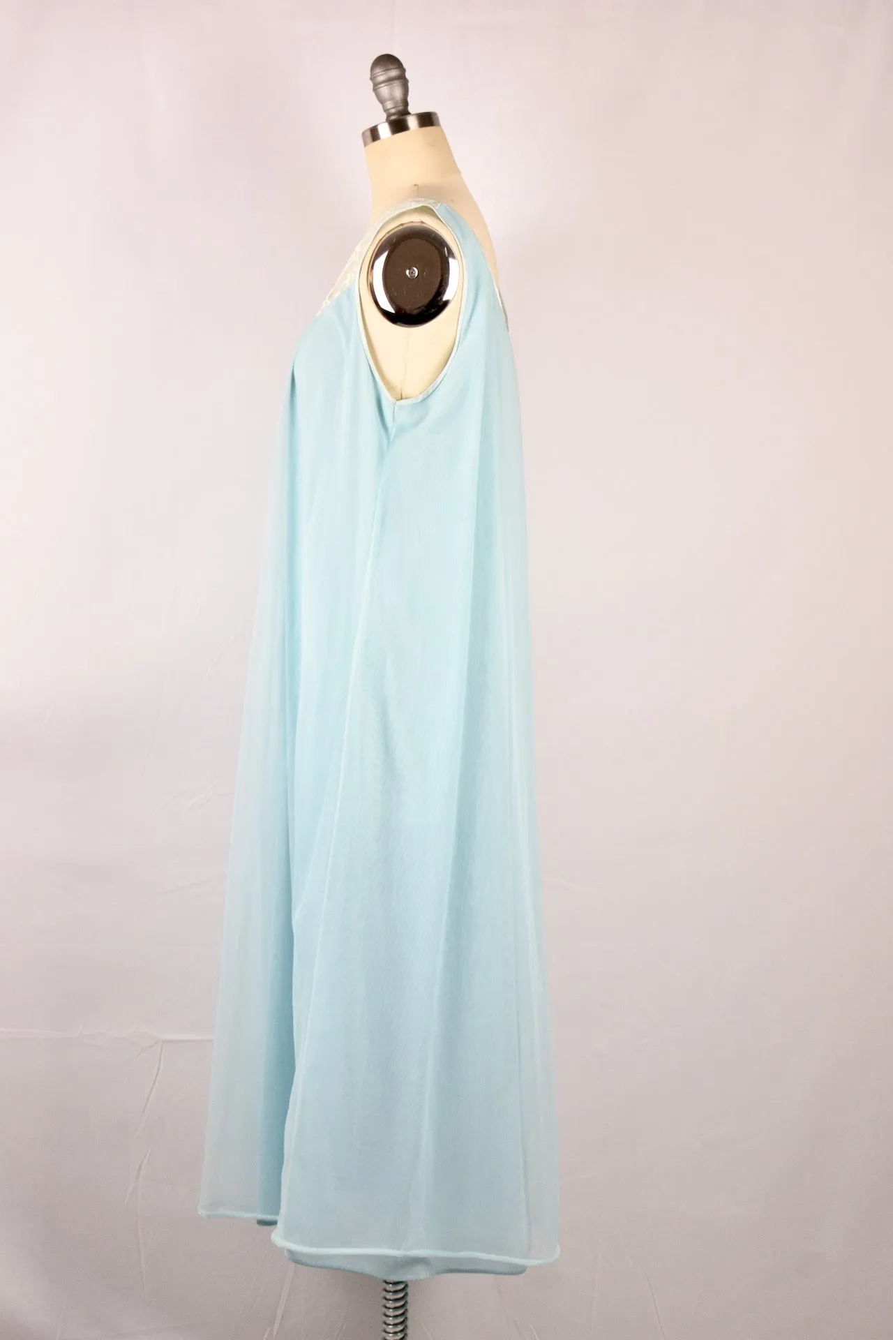 Vintage 1960s Movie Star Ice Blue Penoir Nightgown Set