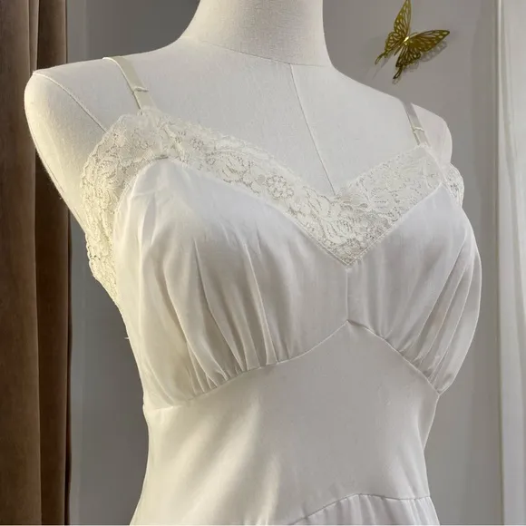 Vintage 50s Henson Kickernick White Farmhouse Lace Trimmed Full Slip Dress SZ 38