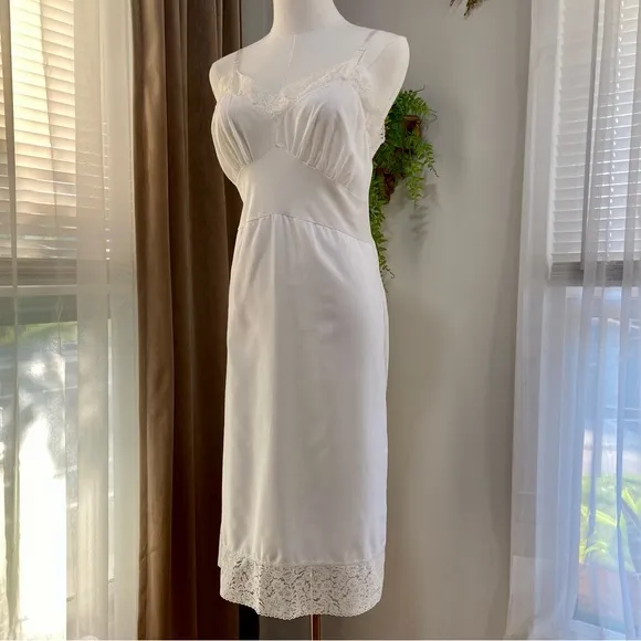 Vintage 50s Henson Kickernick White Farmhouse Lace Trimmed Full Slip Dress SZ 38