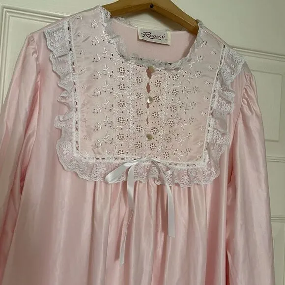 Vintage Deadstock 70’s Soft Pastel Pink Long Satin Button Up Robe Housecoat Sz S