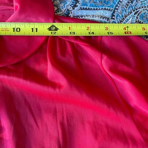 Vintage duster robe red with white lace and black tie at peterpan collar