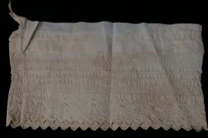 Vintage lace 19C Victorian handmade Ayrshire whitework lace cuff