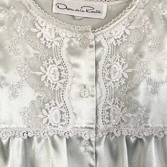 Vintage Oscar de la Renta‎ Soft Green Lace Embroidered Satin Long Nightgown