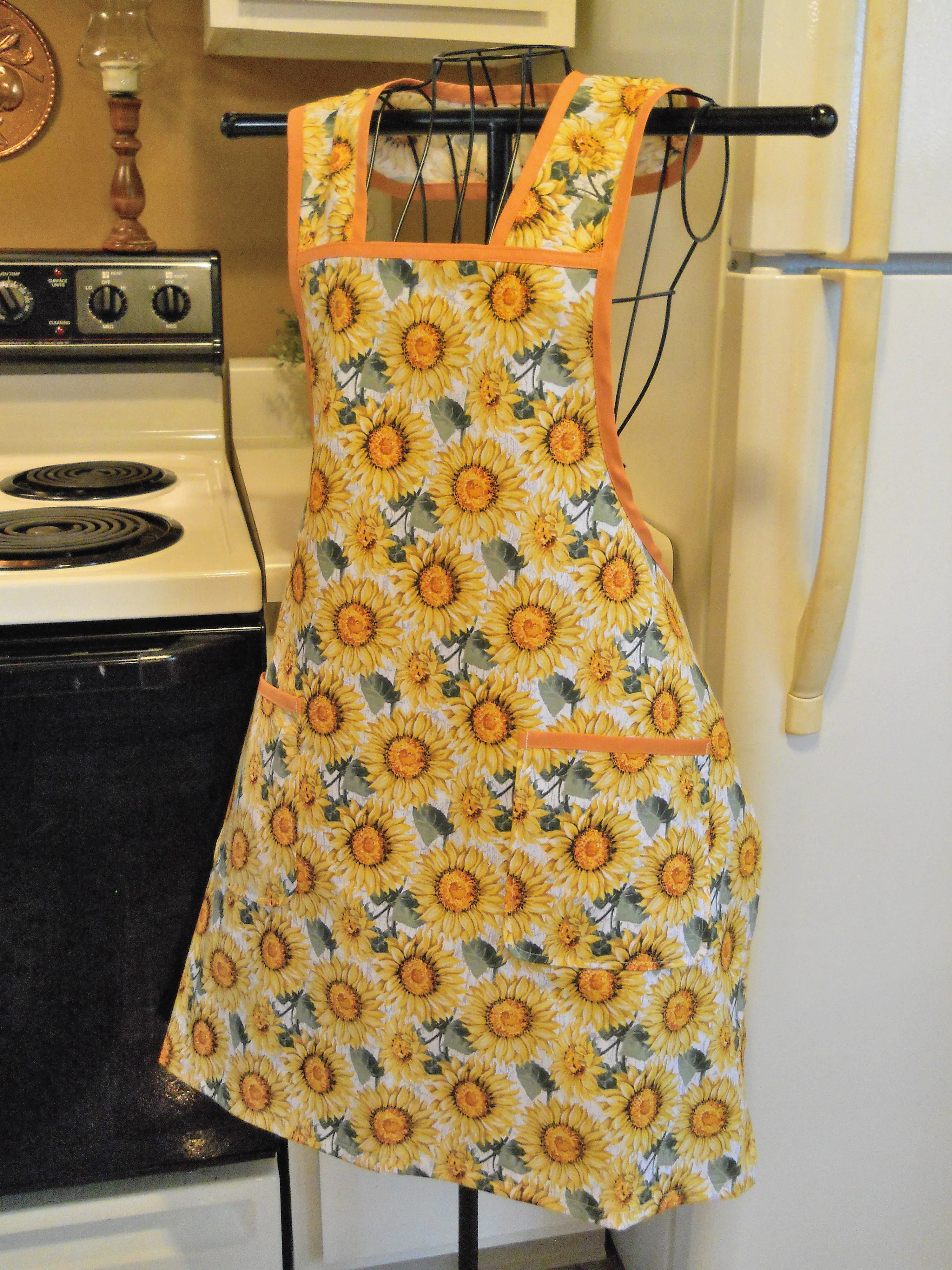 Vintage Style Apron with Sunflowers in Large