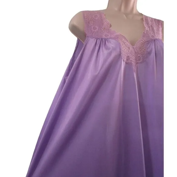 Vintage Vassarette Lavender Nightgown Ladies L Lace Nylon USA Made