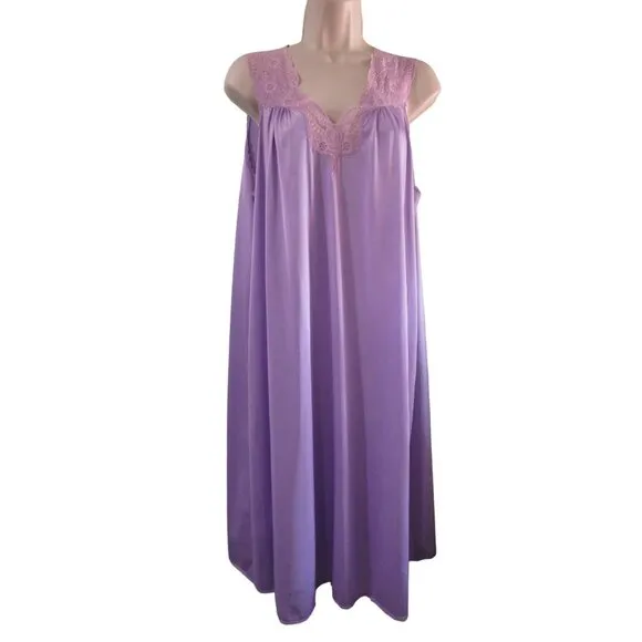 Vintage Vassarette Lavender Nightgown Ladies L Lace Nylon USA Made