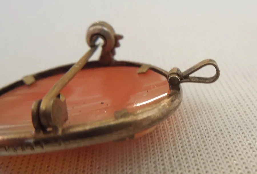 Vintage Victorian Style Shell Cameo Brooch Pendant