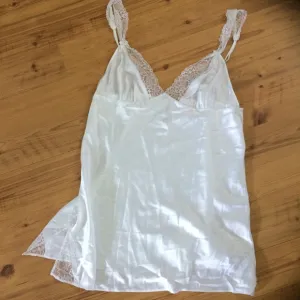 Vintage Victoria’s Secret Nighty/Chemise