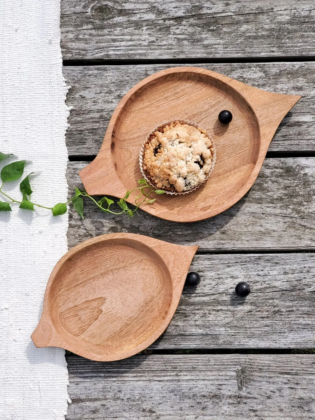 Wooden Leaf Plate - Set Of 2